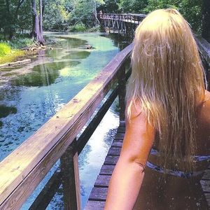 Meet your Posher, Maya